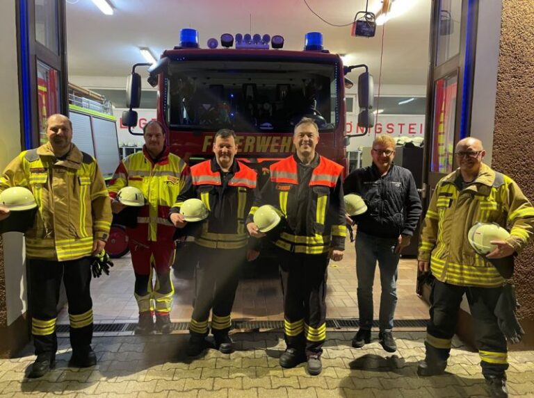 Mehr über den Artikel erfahren Neue Helme im Markt Königstein