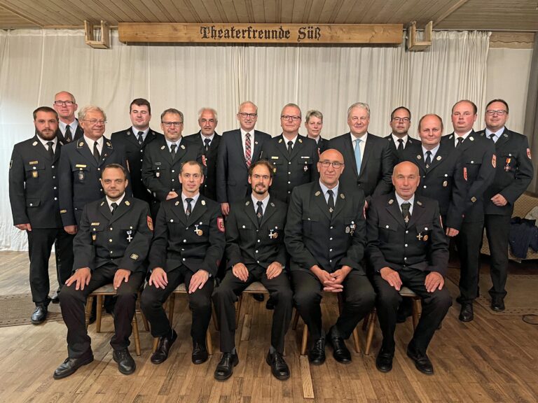 Read more about the article Feuerwehrehrungsabend in Hahnbach