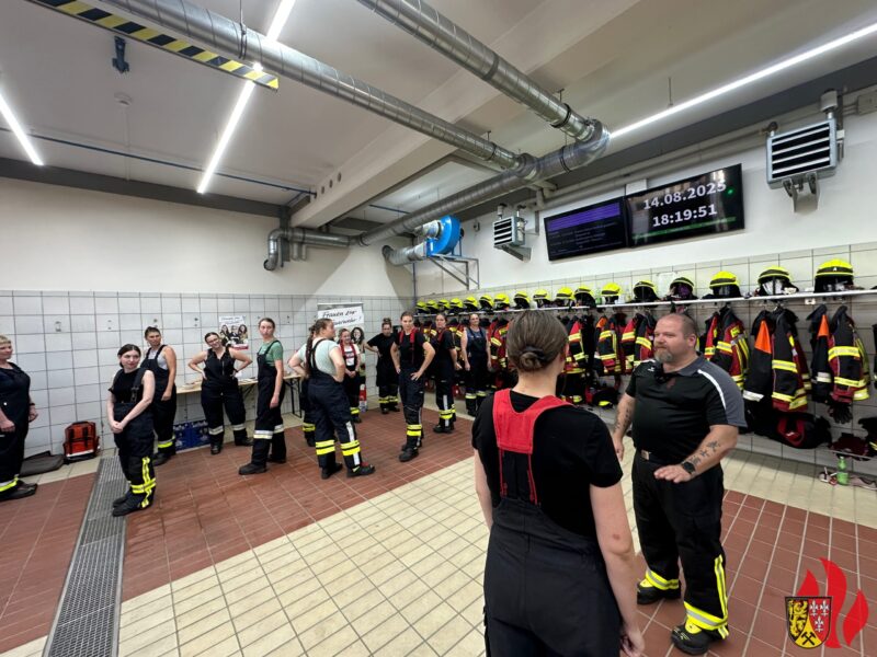 Selbstverteidigungskurs für Feuerwehrfrauen in Haselmühl